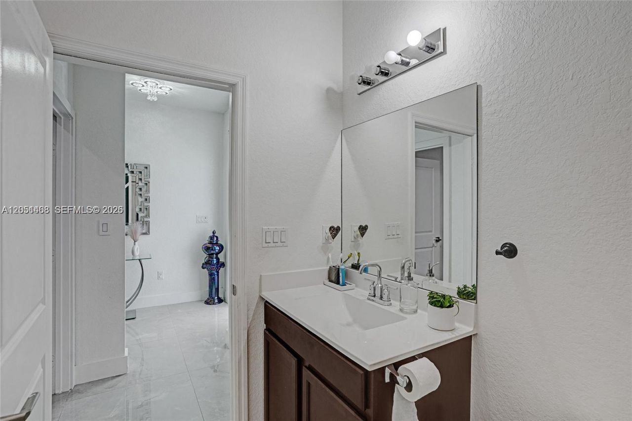 27563 SW 133rd Ave , Homestead, FL 33032 Photo