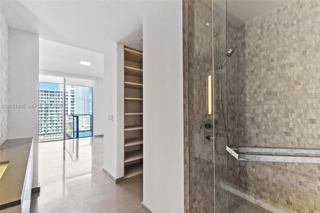 68 SE 6th St, Unit 1706, Miami, FL 33131 Photo
