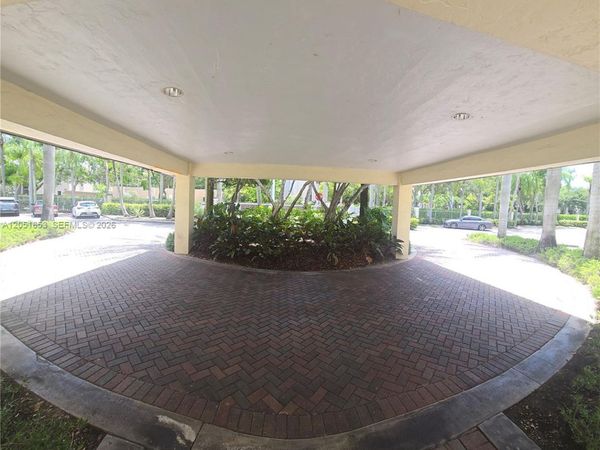 8950 SW 69th Ct, Unit 306, Pinecrest, FL 33156