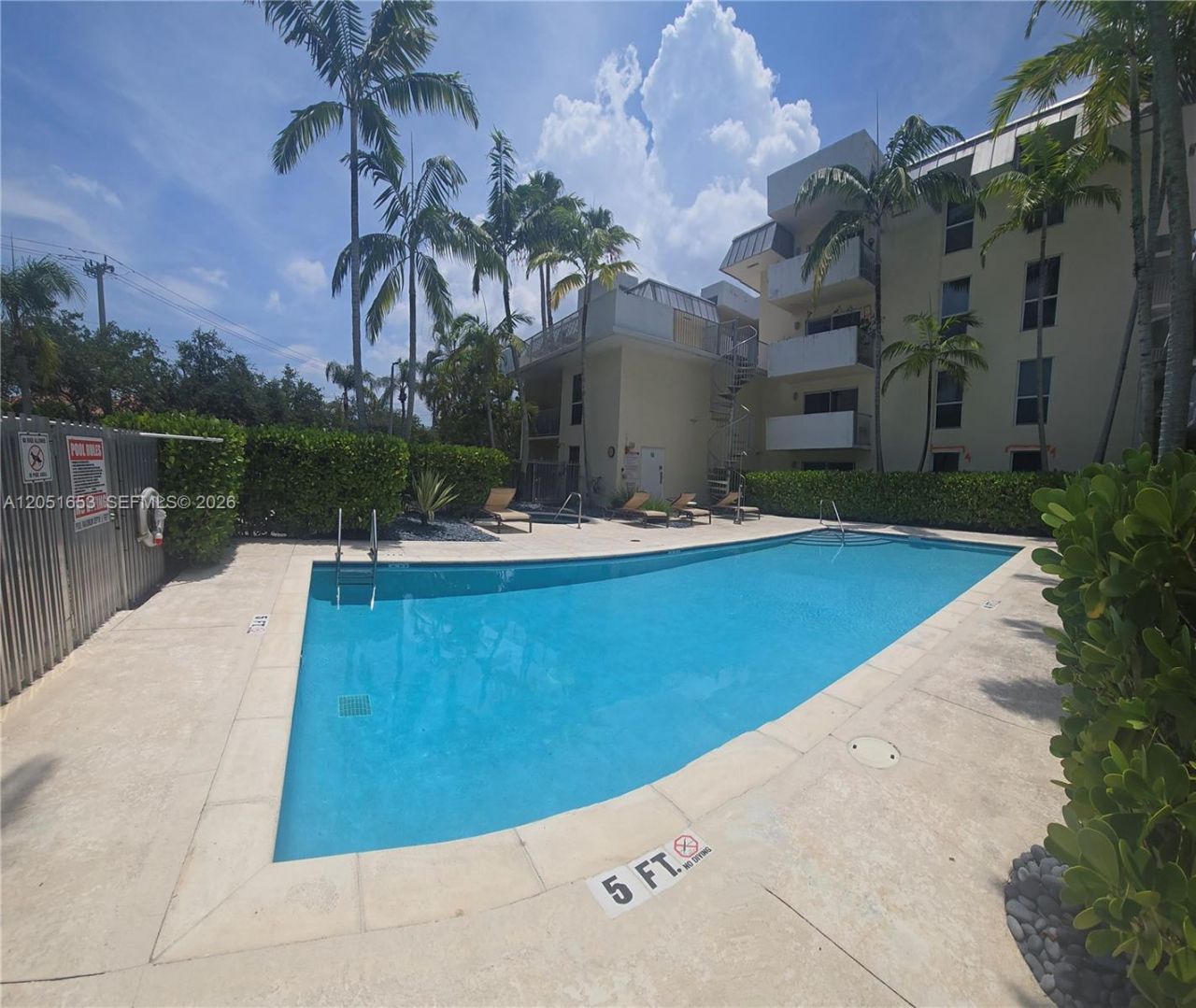 8950 SW 69th Ct, Unit 306, Pinecrest, FL 33156 Photo