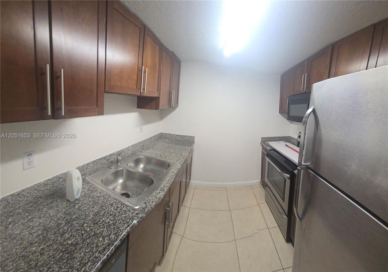 8950 SW 69th Ct, Unit 306, Pinecrest, FL 33156 Photo