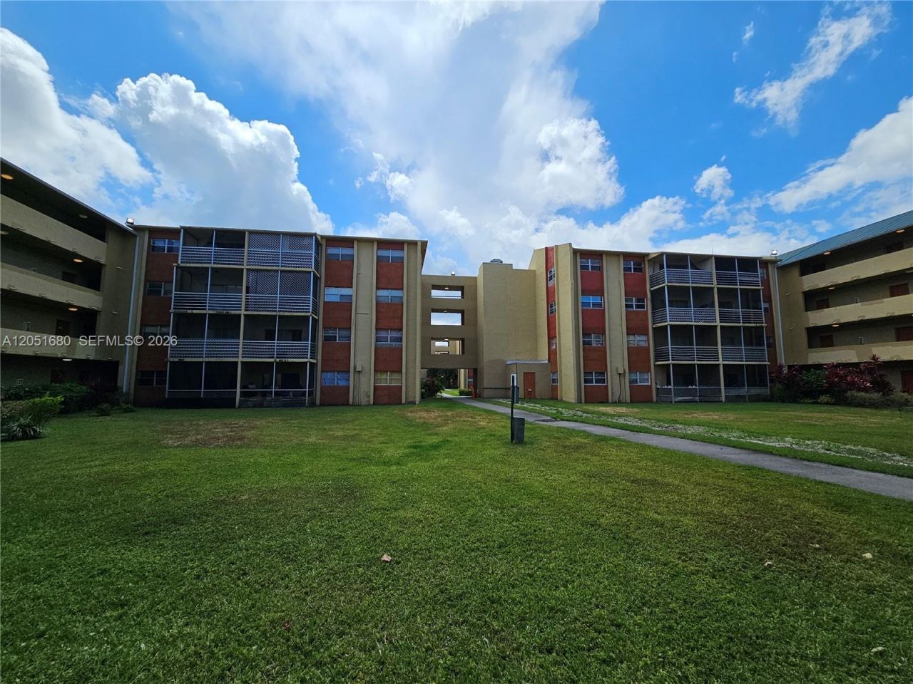 3610 NW 21st St , Unit 206, Lauderdale Lakes, FL 33311 Photo