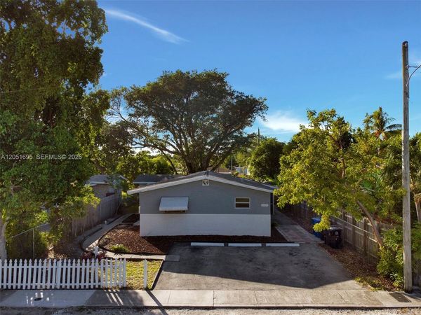 1515 NW 2nd Ave , Fort Lauderdale, FL 33311