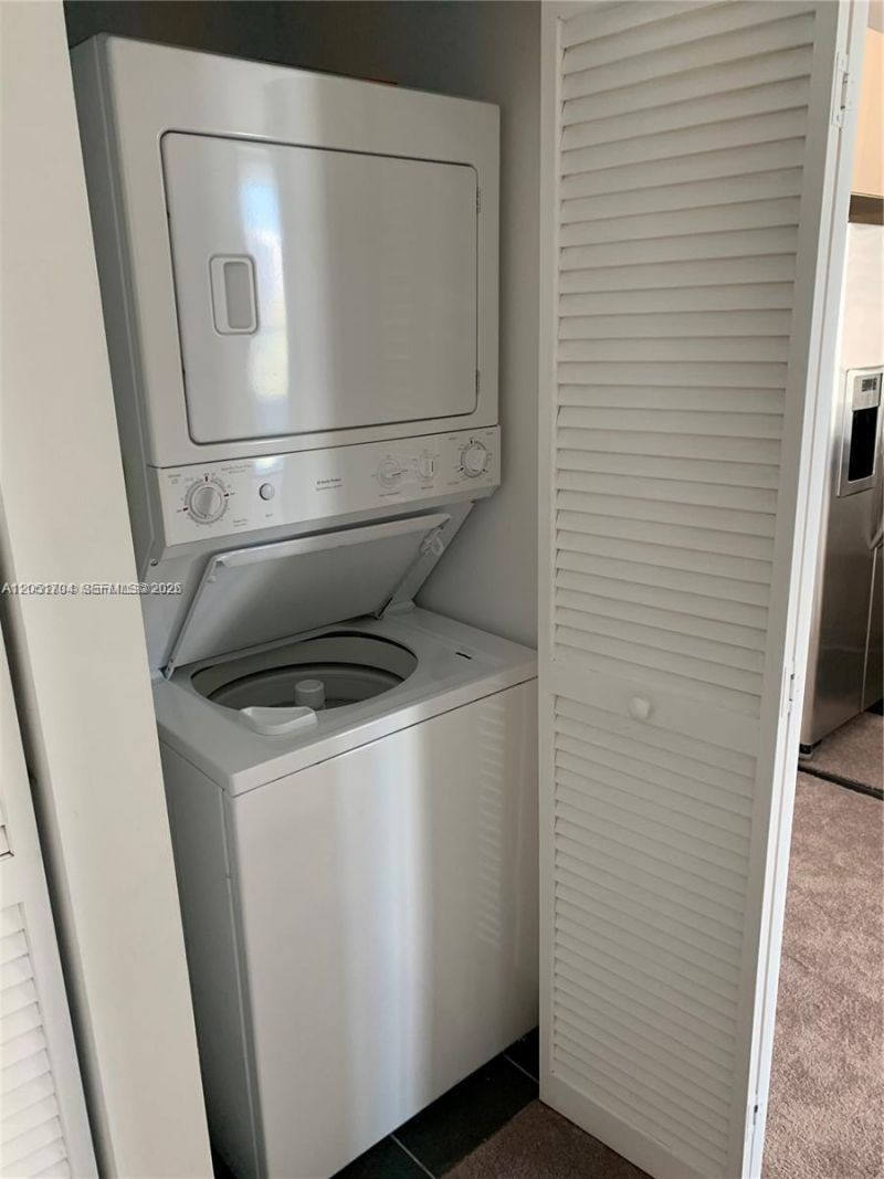 1111 SW 1st Ave , Unit 1724-N, Miami, FL 33130 Photo
