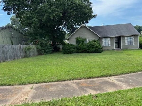3901 AQUA COVE CV, Memphis, TN 38127