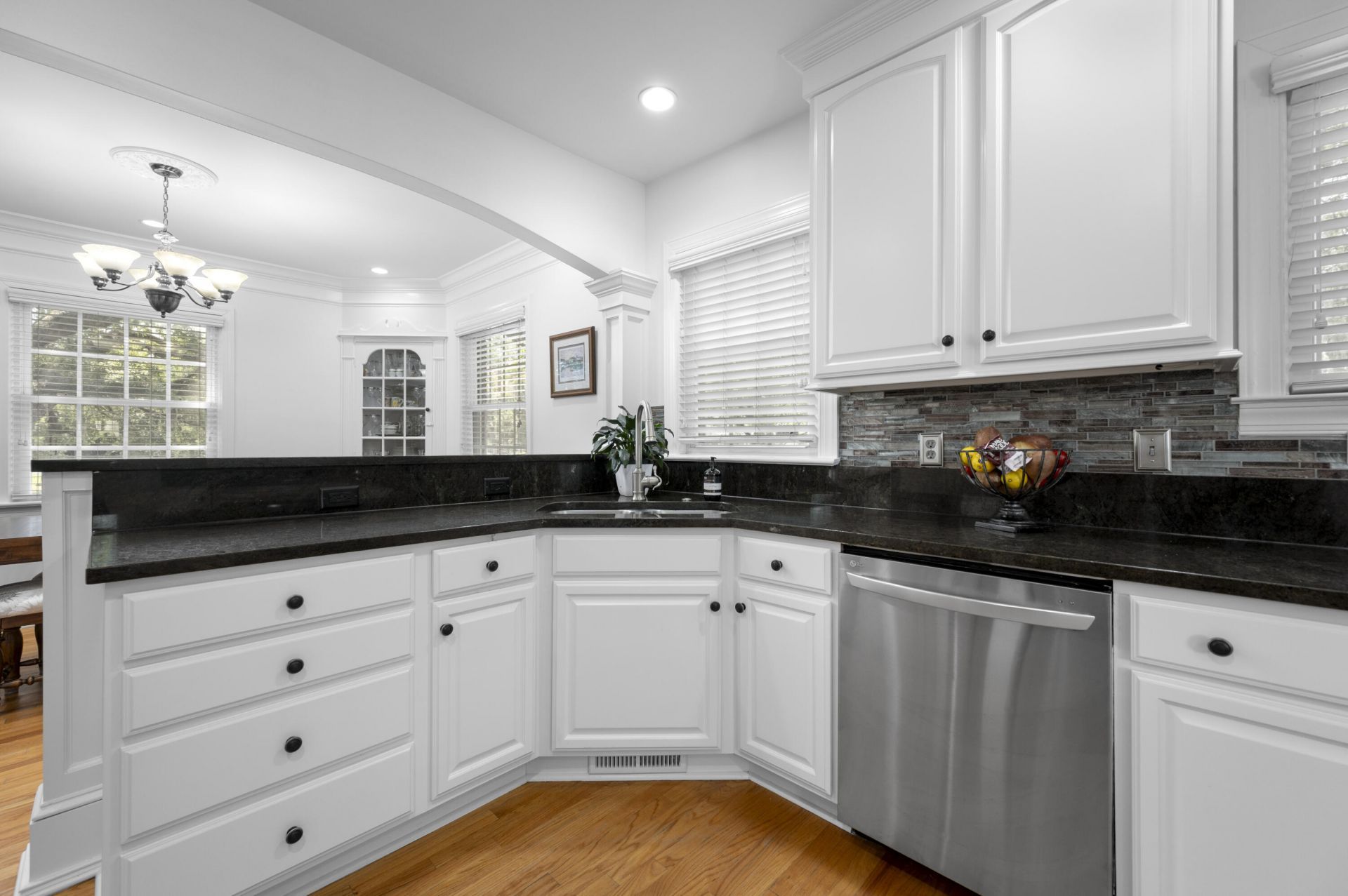 14 Belvue Road Photo 10