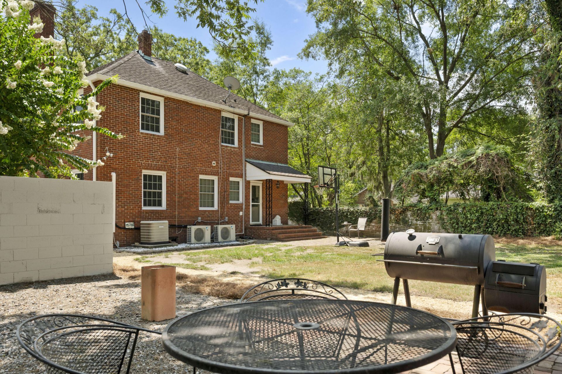 14 Belvue Road Photo 21