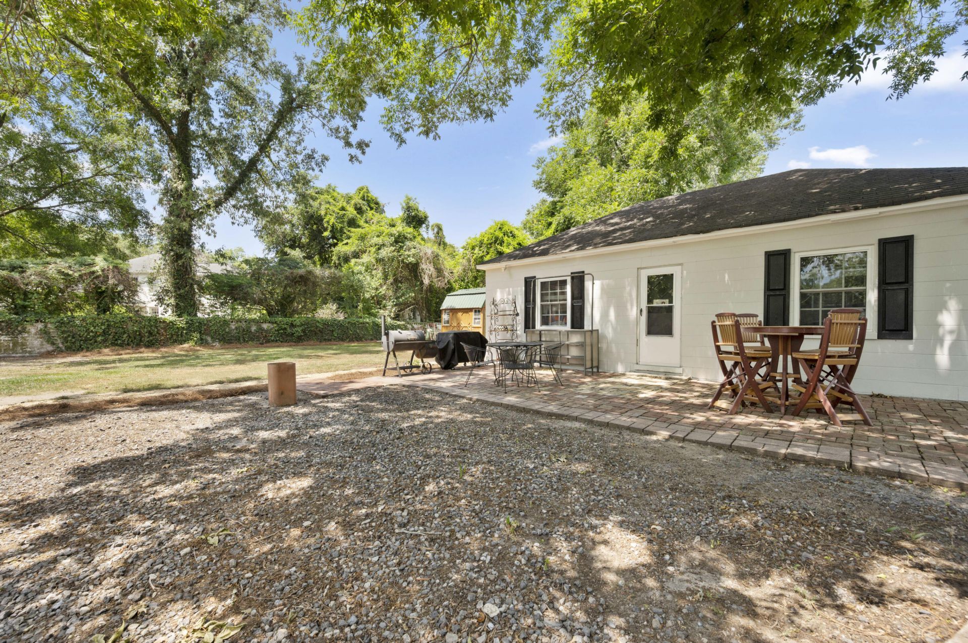 14 Belvue Road Photo 23