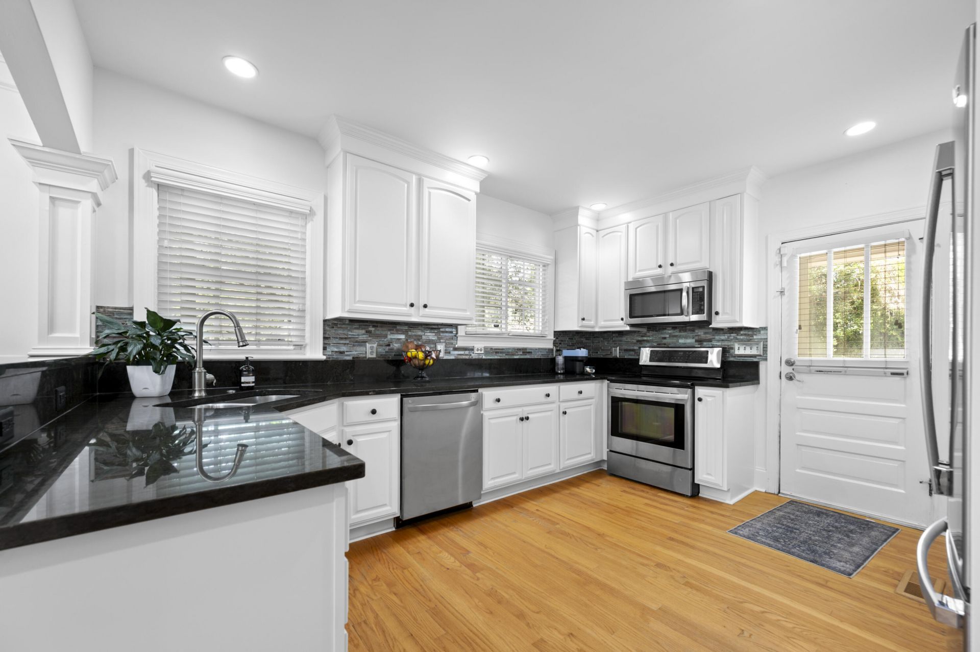 14 Belvue Road Photo 8