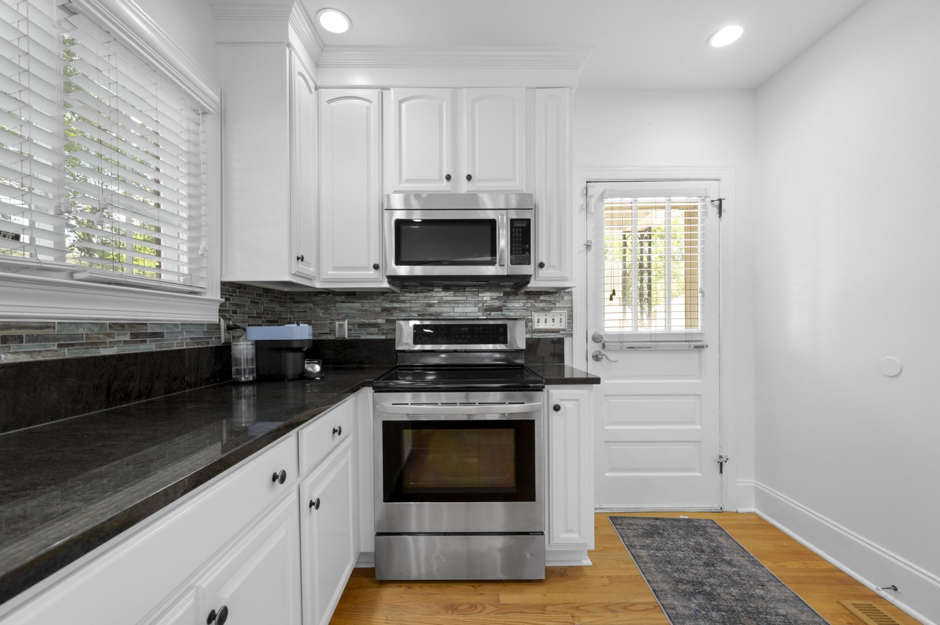 14 Belvue Road Photo 9