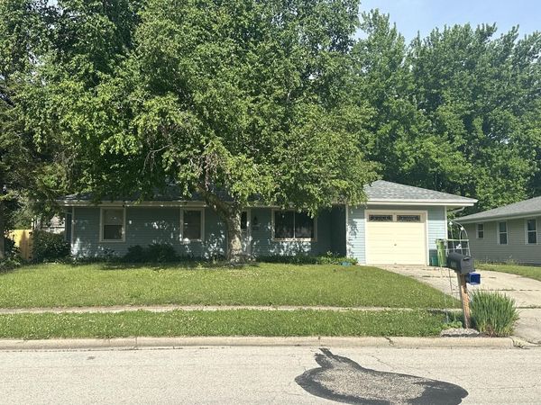 709 Memorial DRIVE, Kewaskum, WI 53040
