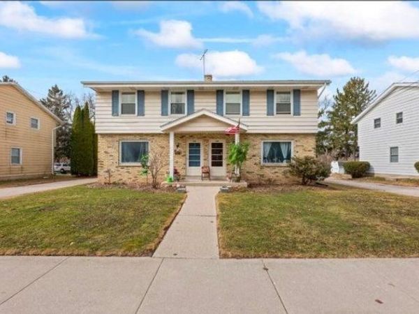 1558 White Rock AVENUE, Unit 1560, Waukesha, WI 53186