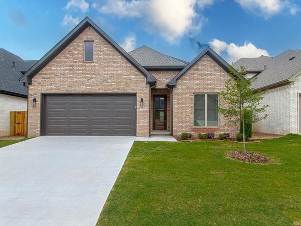 303 Kanis Ridge Drive, Little Rock, AR 72223