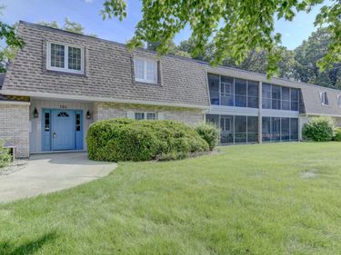 750 Hidden Oak Trail , Unit 2b, Hobart, IN 46342