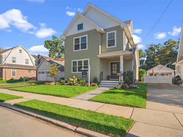 10 Hazel Place, Floral Park, NY 11001