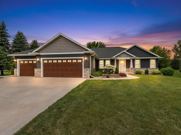 W4095 Thornwood Dr, Taycheedah, WI 53049