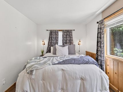 15205 Point Drive , Truckee, CA 96161 Photo