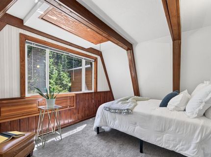 15205 Point Drive , Truckee, CA 96161 Photo