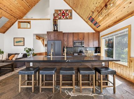 15205 Point Drive , Truckee, CA 96161 Photo