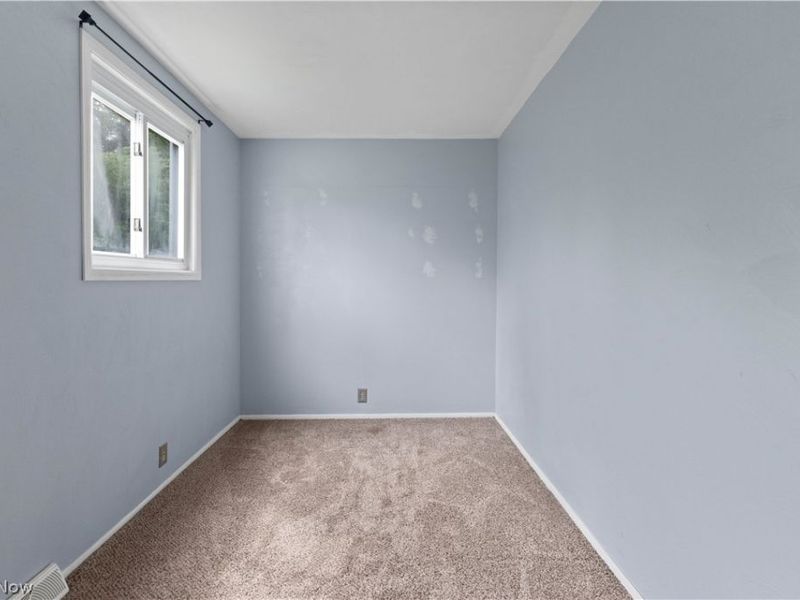 210 Arnell Lane, Steubenville, OH 43952 Photo 13