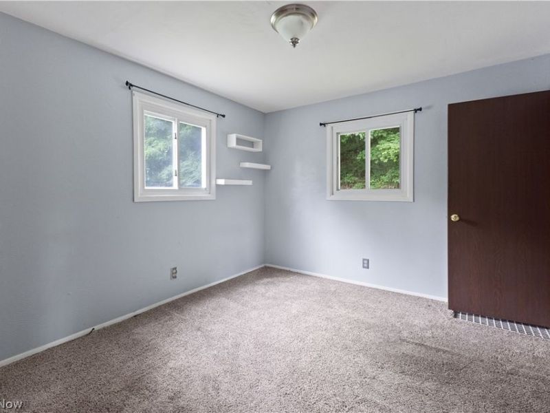 210 Arnell Lane, Steubenville, OH 43952 Photo 14