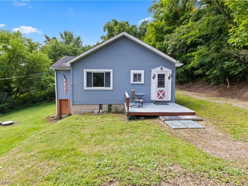 210 Arnell Lane, Steubenville, OH 43952 Photo 2