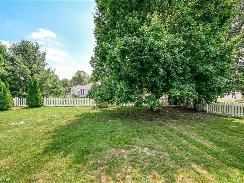 835 Yorkshire Drive, Ravenna, OH 44266 Photo 27