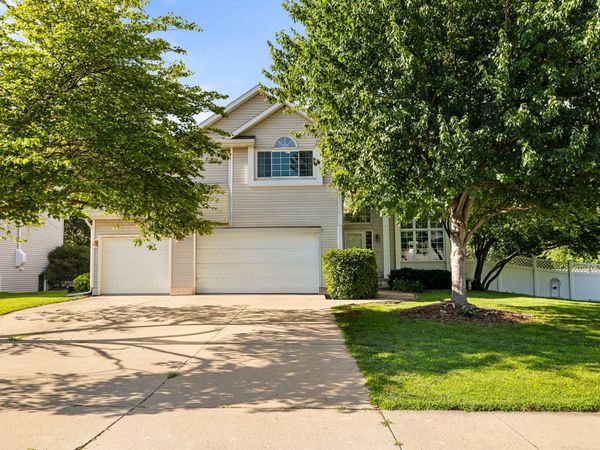 4639 Fieldstone Drive, West Des Moines, IA 50265