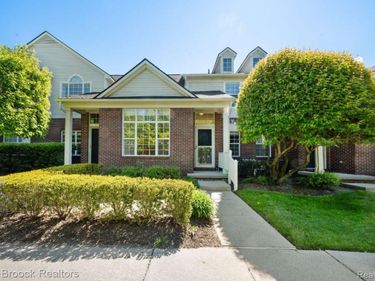 1102 Abigail Court, Commerce Township, Mi 48390