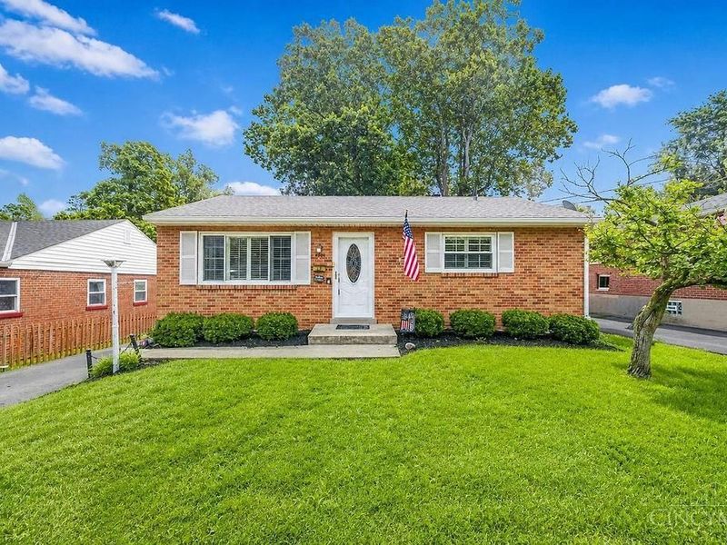 8000 Queens Avenue, Sycamore Township, OH 45236 Photo 1