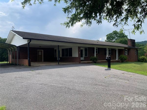 6285 Nc 16 Highway N, Taylorsville, NC 28681