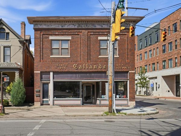 256 E Whittier Street , Columbus, OH 43206