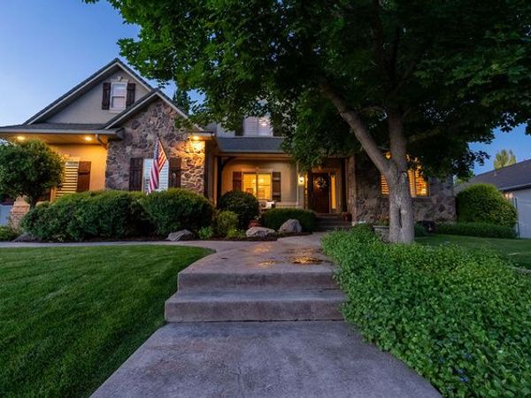 96 N MOUNTAIN VISTAS RD W, Kaysville, UT 84037