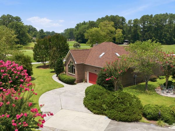 8004 Club House Drive, New Bern, NC 28562