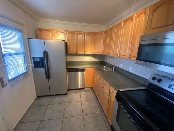 3475 N Country Club Dr , Unit 106, Aventura, FL 33180