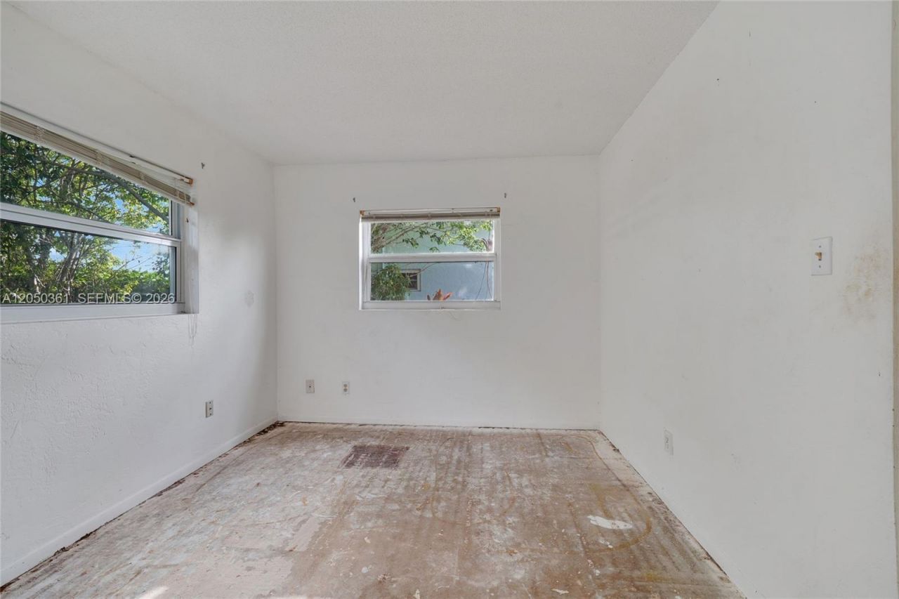 9800 NW 70th Ct , Tamarac, FL 33321 Photo