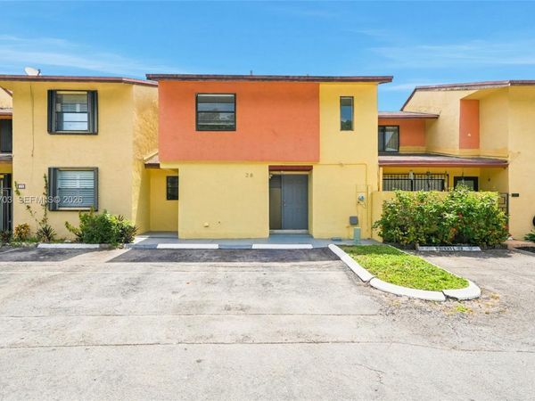 9674 Fontainebleau Blvd , Unit 28, Miami, FL 33172