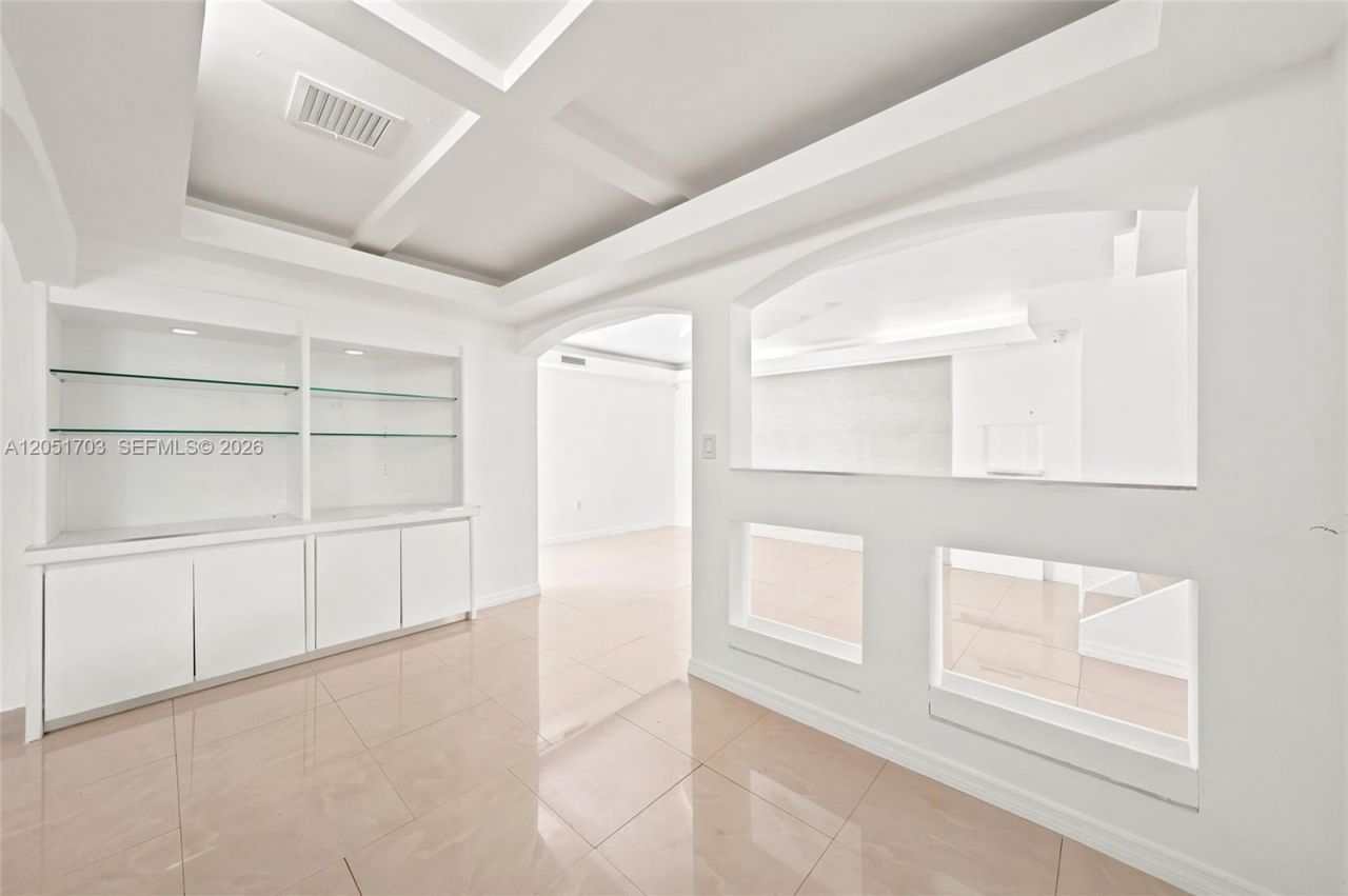 9674 Fontainebleau Blvd , Unit 28, Miami, FL 33172 Photo