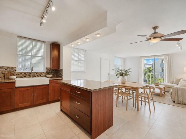 1801 S Treasure Dr, Unit 421, North Bay Village, FL 33141