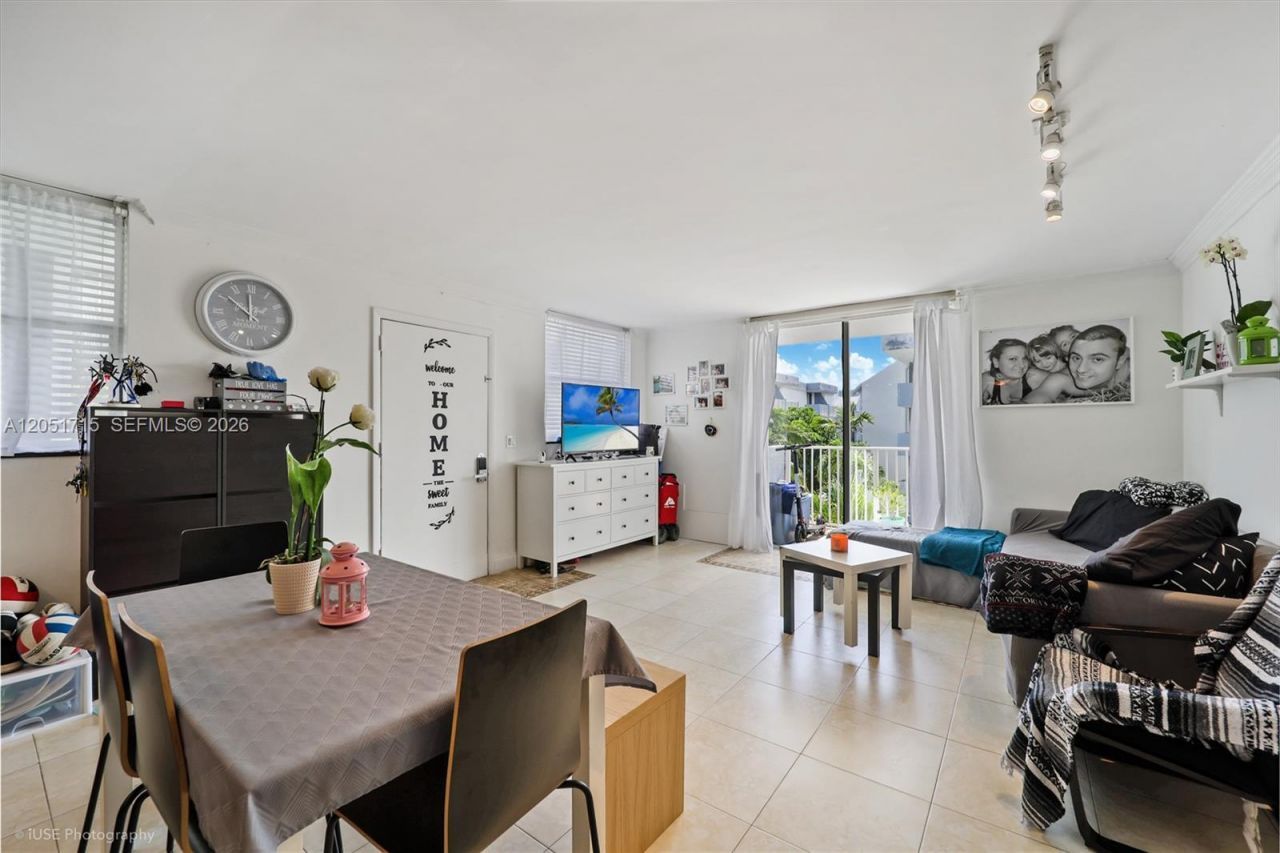 1801 S Treasure Dr, Unit 421, North Bay Village, FL 33141 Photo