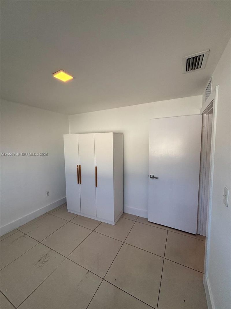 821 SW 18th Ave, Unit 206, Miami, FL 33135 Photo
