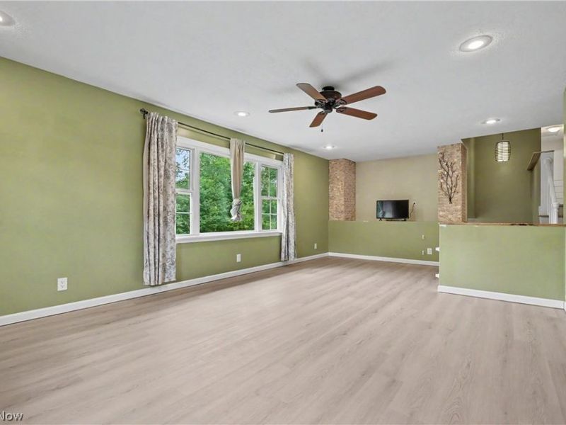 952 Ravenna Road, Kent, OH 44240 Photo 12