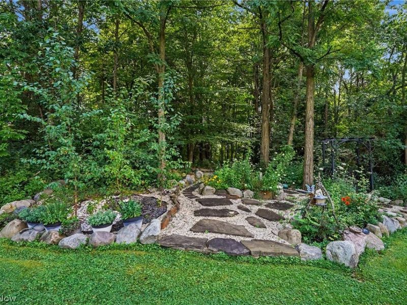 952 Ravenna Road, Kent, OH 44240 Photo 23