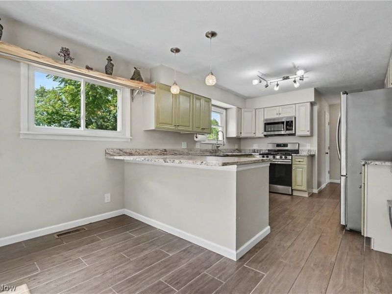 952 Ravenna Road, Kent, OH 44240 Photo 7