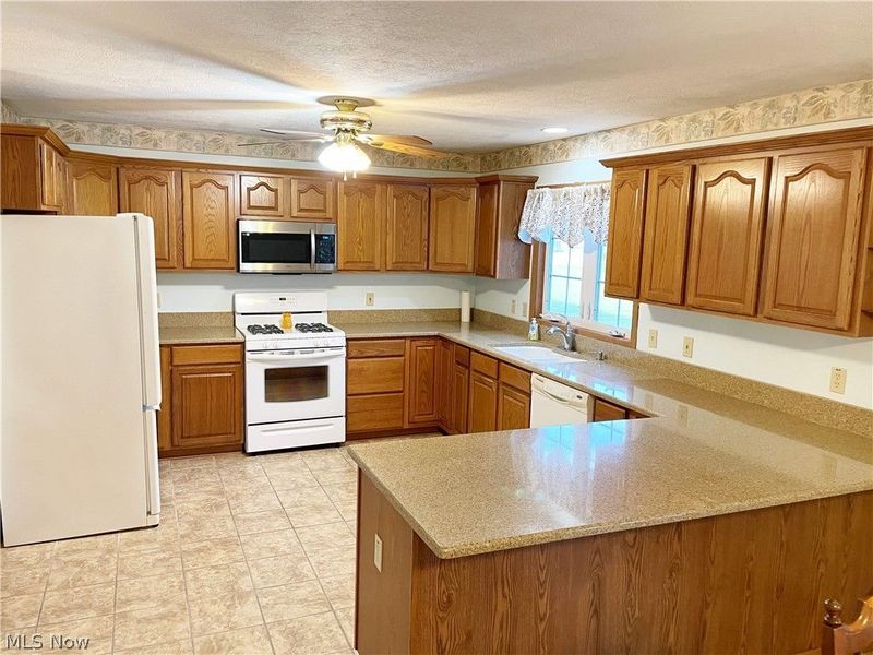 34877 Clear Creek Drive, North Ridgeville, OH 44039 Photo 8