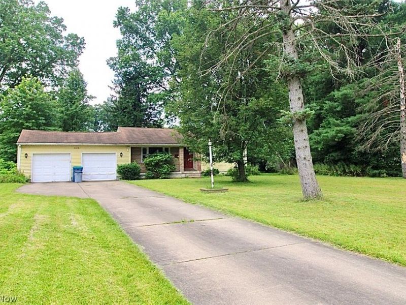 333 Yvonne Drive, Youngstown, OH 44505 Photo 3