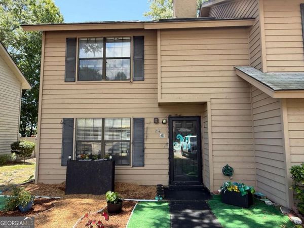84 Hidden Lake Court, Savannah, GA 31419