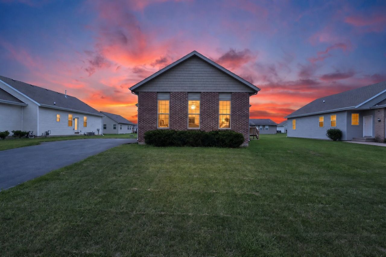 7463 Silo Street, Machesney Park, IL 61115