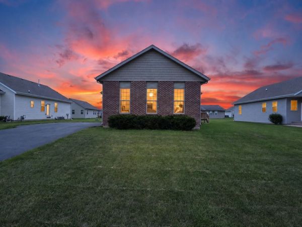 7463 Silo Street , Machesney Park, IL 61115