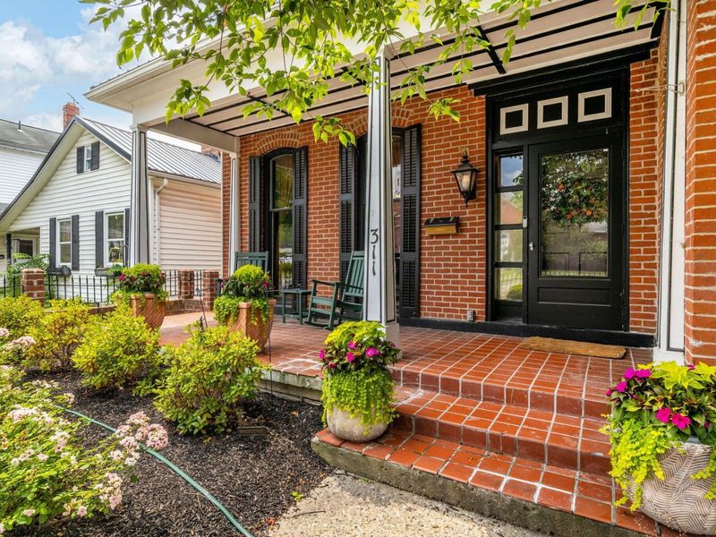 311 E Main Street, Circleville, OH 43113 Photo 4